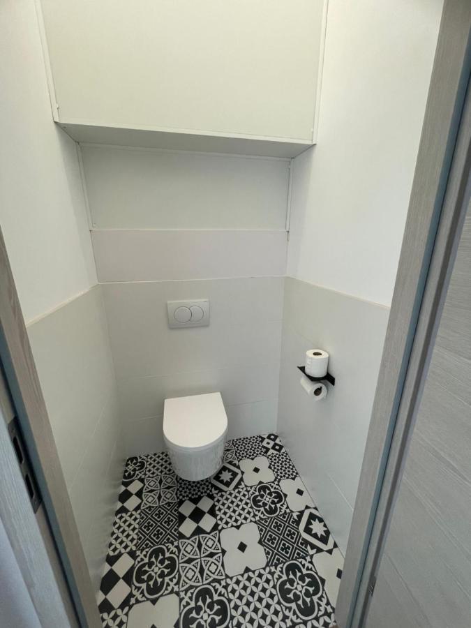 Ferienwohnung Le Cote Cour Dole Exterior foto